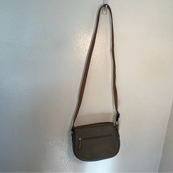 Giani Bernini Crossbody‎ Bag Gray Tan - Image 6