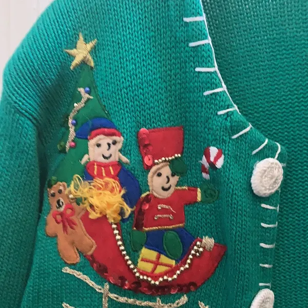 FINAL MARKDOWN Lisa international holiday sweater medium - Image 2