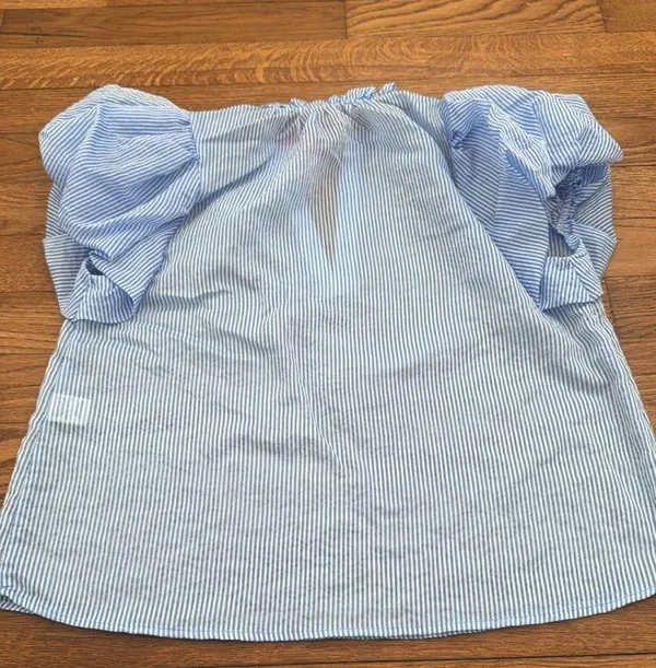 NWT THML Seersucker Blouse - Image 4