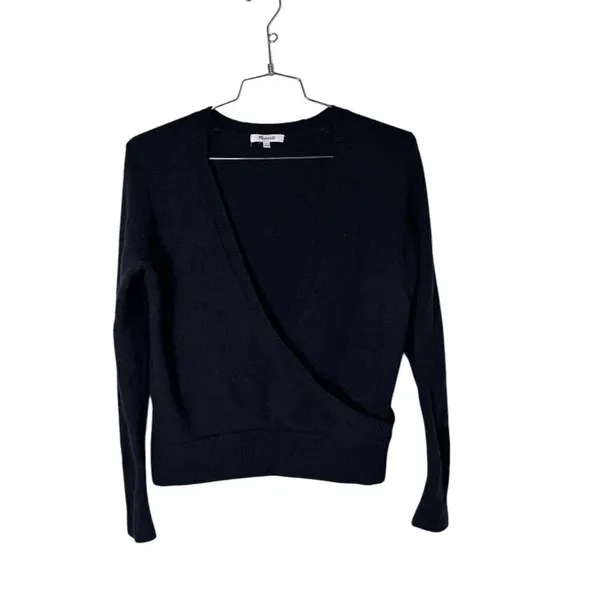 Madewell Wrap-Front Pullover Sweater in Coziest Yarn black S - Image 2