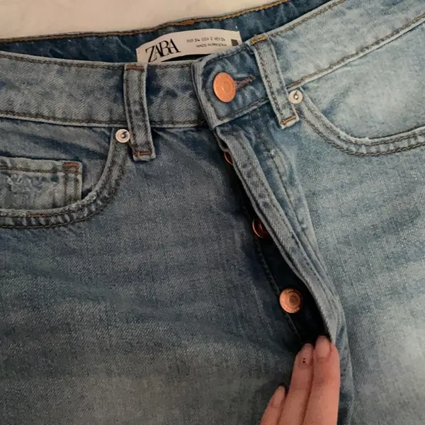 MOVING SALE!! NWOT Zara high waisted denim shorts! - Image 5