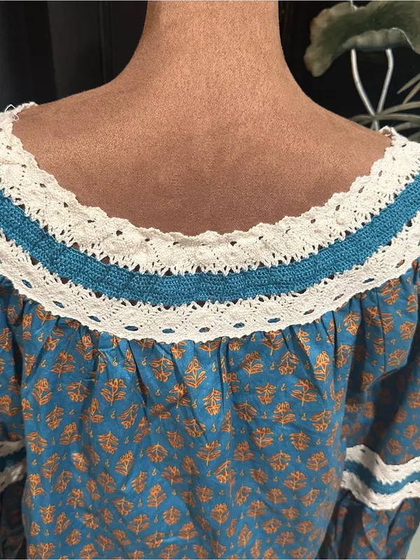 Luna Moon Floral Boho Peasant Crop Top – Size Medium – NWT - Image 8