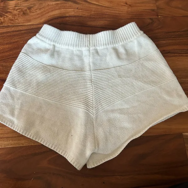 Beginning Boutique Cream Sweater Short Set - Image 10