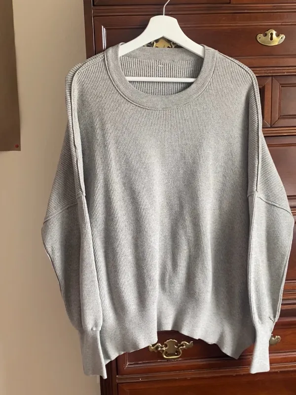 gray sweatshirt, size XL - Image 3