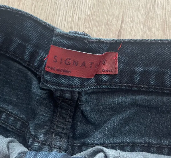 Signature8 Distressed Denim Shorts - Sz Small - Image 3