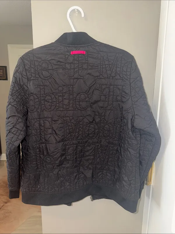 T-Mobile Be Magenta WOMEN'S QUILTED BLACK JACKET M - Image 9
