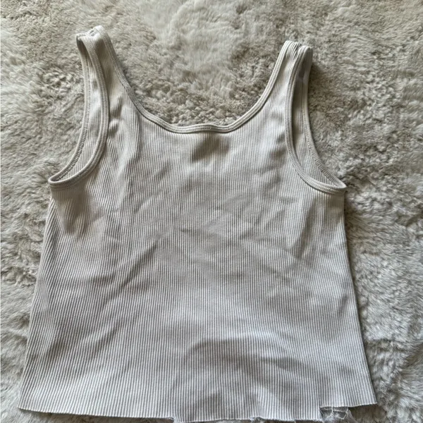Brandy Melville John Galt ribbed Sheena tank top - Image 4