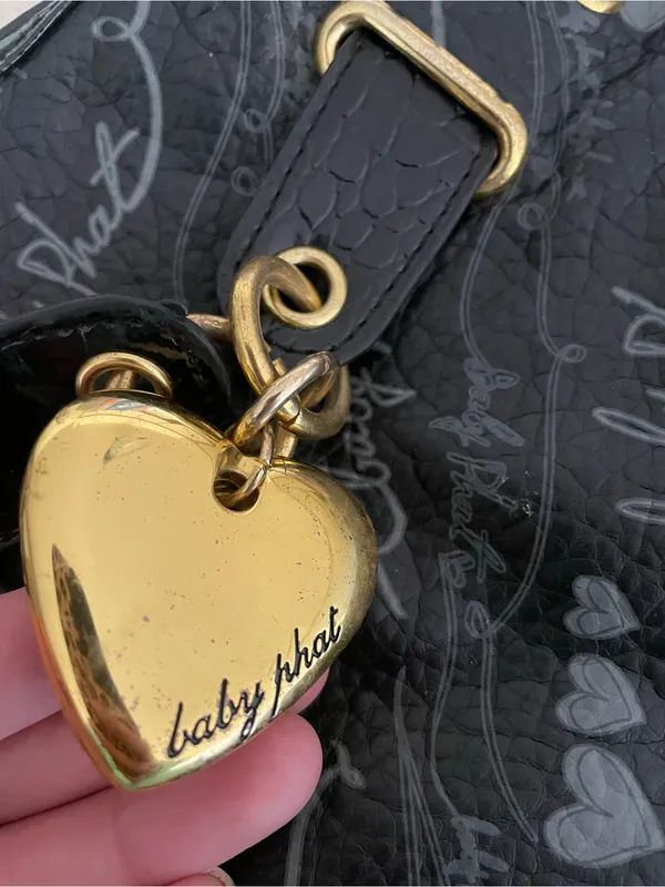 Baby Phat Vintage Y2K Black Shoulder Bag Purse Gold Heart Charm McBling Era - Image 4