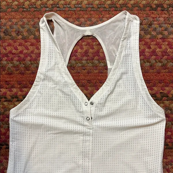 Nwot Lululemon White Mesh Lace Tank - Image 2