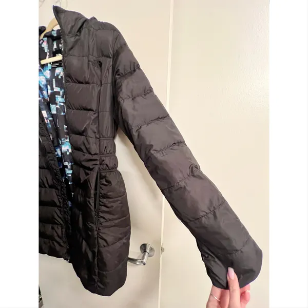 The North Face Women’s Black Hooded Long Puffer Coat - Image 4