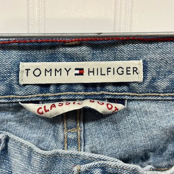 Vintage Tommy Hilfiger lightwash classic bootcut jeans - Image 2