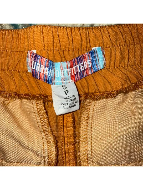 urban outfitters shorts - burnt orange - Image 3