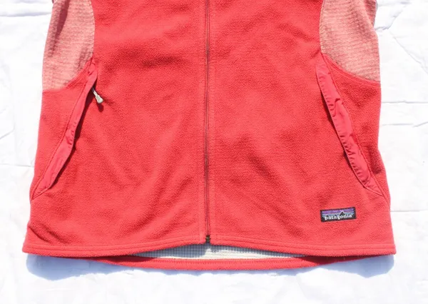 Patagonia Women's Red R2 Regulator Polartec Thermal Pro Fleece Vest - Image 2