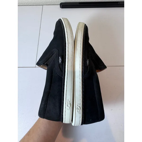 UGG Jass Slip On Sneakers Women Size‎ 8 Black Leather Minimalist Classic Comfort - Image 8