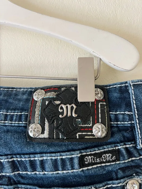 Miss Me Size 28 Mid Jean Shorts Womans - Image 9