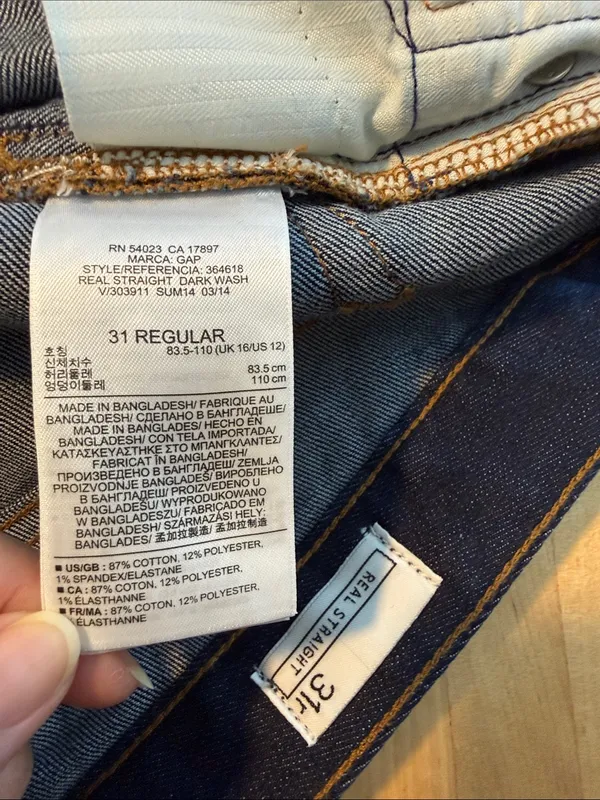 NWT Gap Real Straight Mid-Rise Dark Wash Jeans, 31 Regular - Image 8