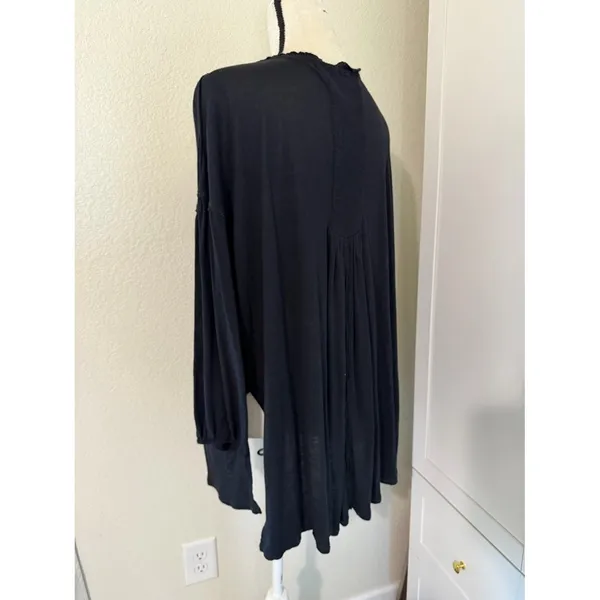 Free People We The Free Black Tassel Tie V-Neck Linen Blend‎ Top Size M - Image 4