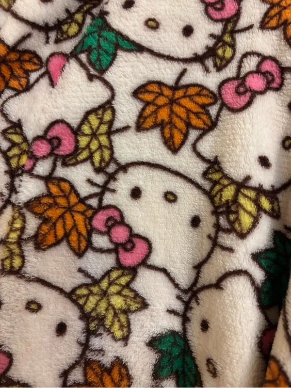 NWT Hello Kitty Hello Fall Plush Robe sz L - Image 6