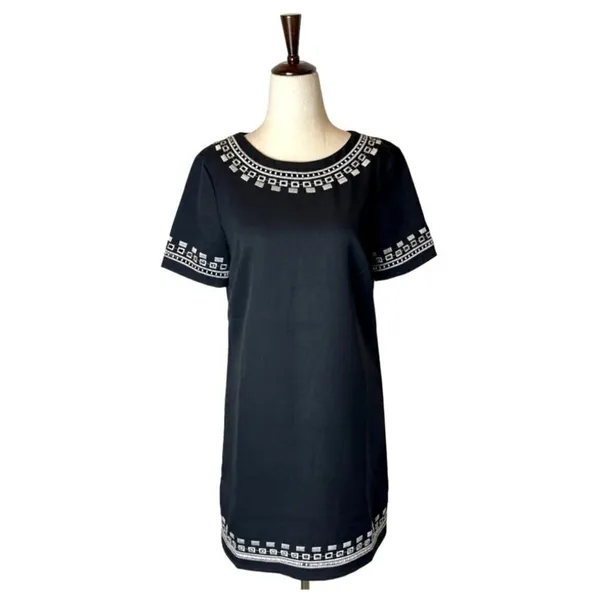 Lulus Black Short Sleeve Embroidered Crew Neckline‎ Mini Shift Dress Size S - Image 2