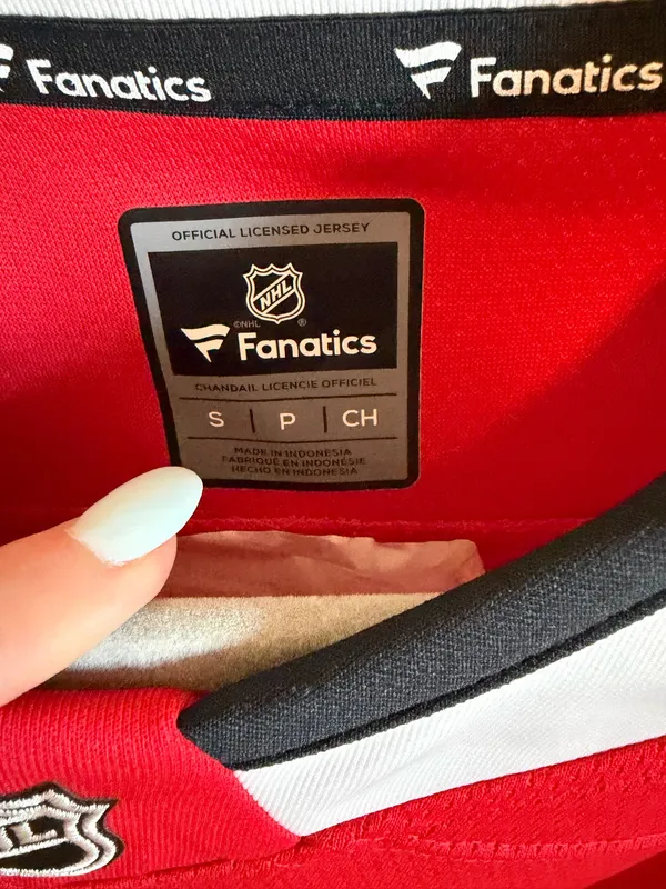 Fanatics Blackhawks jersey - Image 3