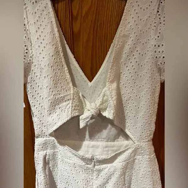 Express White Cotton Eyelet Open Tie Back Slit Sleeves Lined Romper Size‎ 4 - Image 12