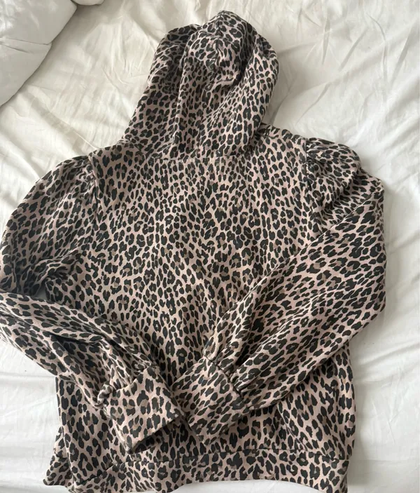 Anthropologie T.La Cropped Leopard print hoodie - Image 3