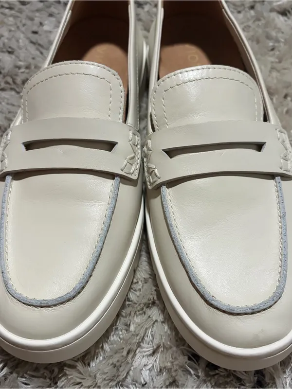 vionic Cream Leather Platform Penny Loafers for women size 7.5 - Image 3