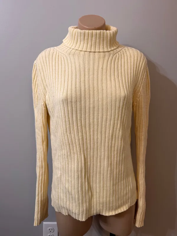 GAP Ribbed Butter Yellow Turtleneck Sweater 90s mom 1999 Medium - Image 2