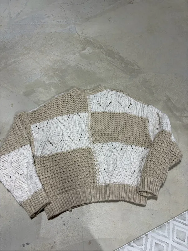 Pull & bear Beige and White Patchwork Cable Knit Sweater small - Image 7