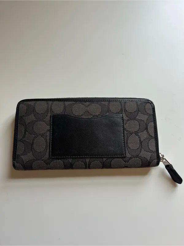 Coach Black and Gray Signature Zip Wallet - Image 5