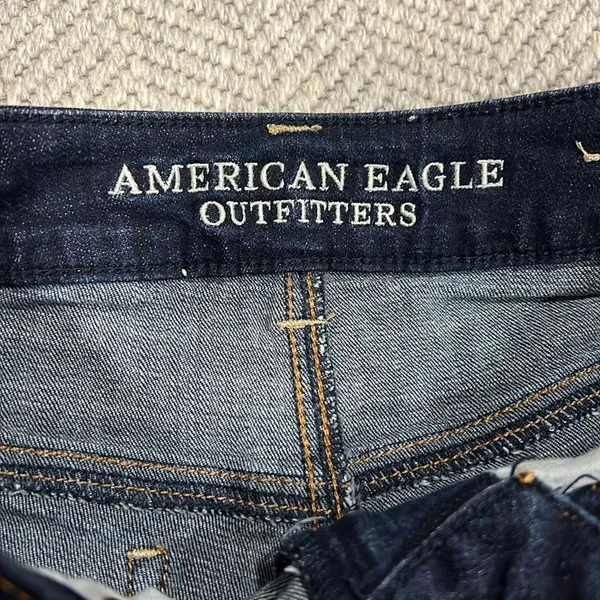 American Eagle Outfitters Women's Dark Blue Denim Shorts - Image 2