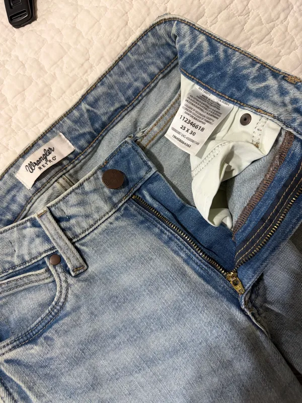 Wrangler Women’s Retro Blue Jeans - Image 3