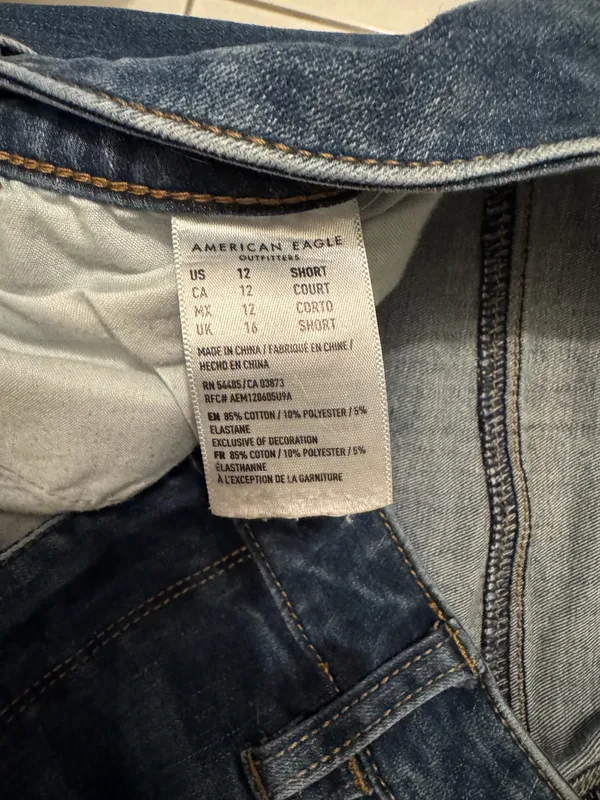 American Eagle skinny jeans - Image 3