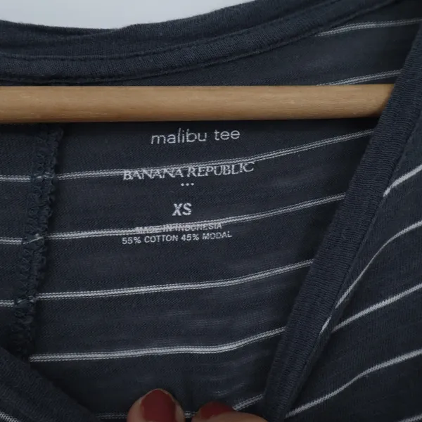 Banana Republic Tee Womens XS Malibu Navy Blue Striped Long Sleeve Excellent - Image 2
