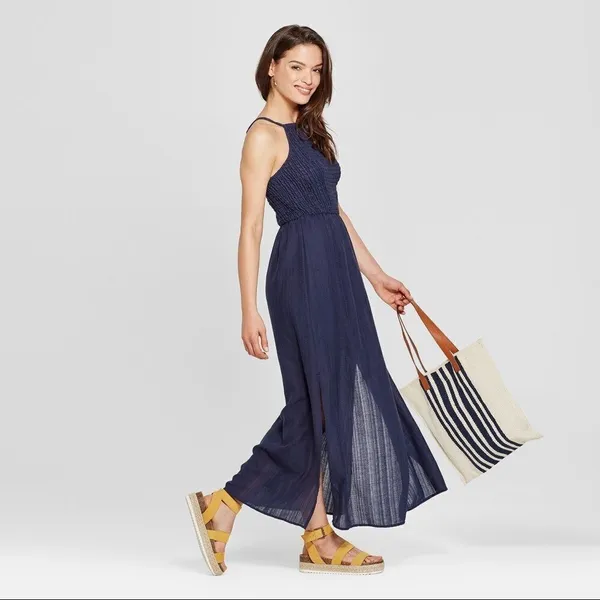 Universal Threads ✨ Womens Smocked Maxi Dress - ✨ - Image 2