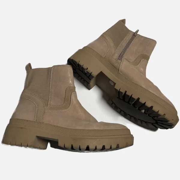 Lucky Brand Women Tan Suede Lug‎ Sole Chelsea Ankle Boots Side Zip Size 9M 40 - Image 3