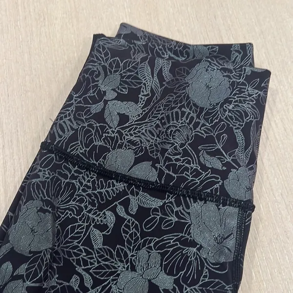 Lululemon Wunda under foil leggings - Image 2