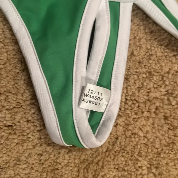 Brand adidas, color green, size M gently used - Image 3