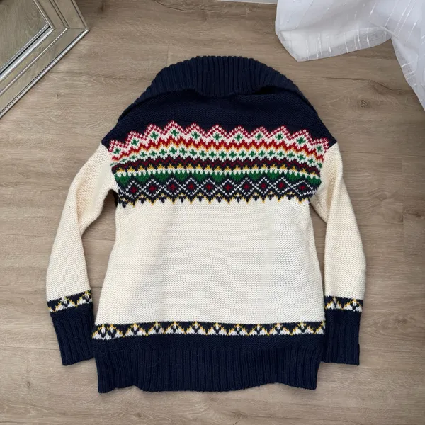 American Eagle Blue and White Holiday Cardigan - Image 10