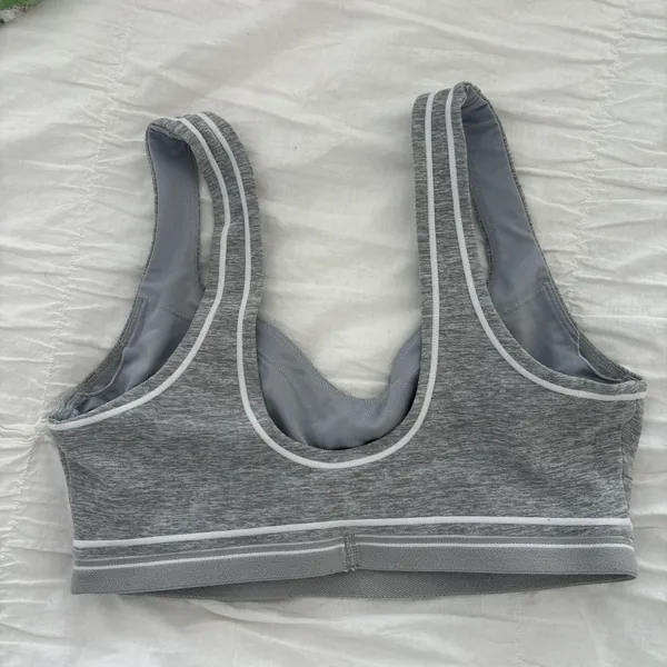 Alo Grey Sports Bra Yoga - Image 2
