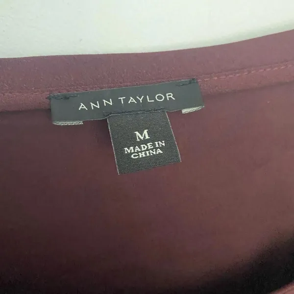Ann Taylor Maroon Short Sleeve Top w/ Stud Embellishments Size M - Image 5