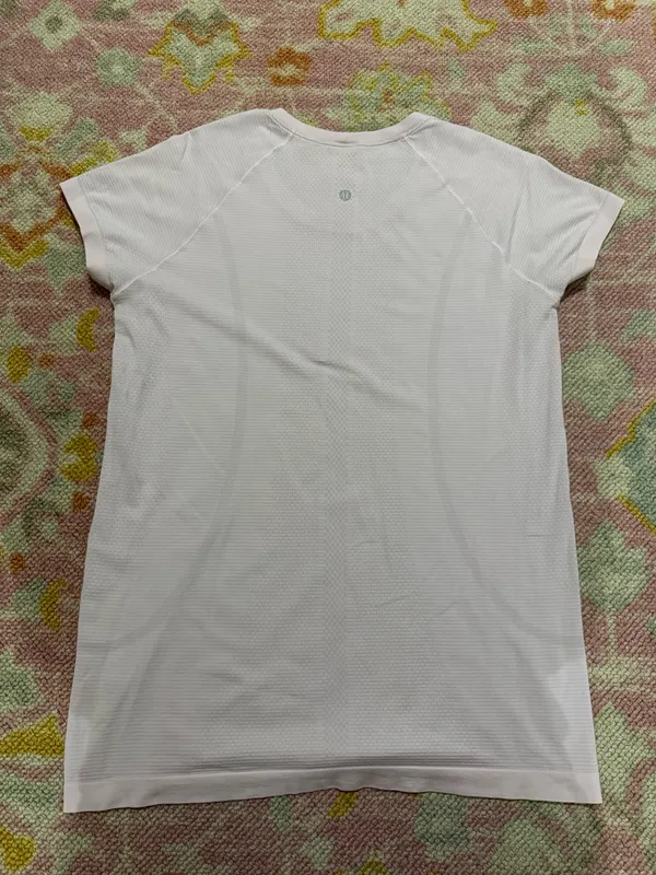 Lululemon Swiftly Tech Short Sleeve Shirt - Image 4