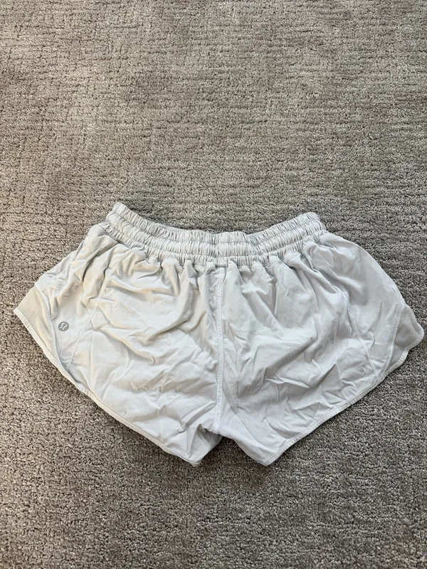 Lululemon 2.5" Hotty Hot Shorts - Image 2