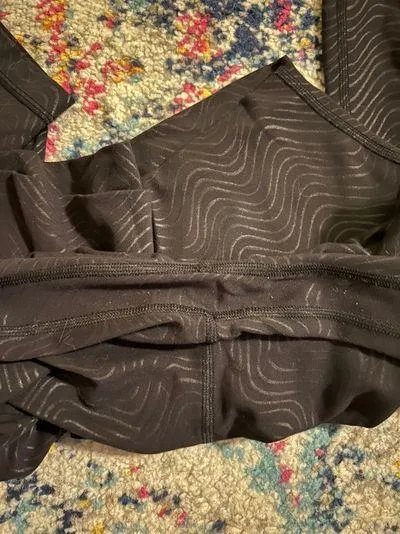 Lululemon Align Legging 23” size 6 aqueous emboss - Image 3