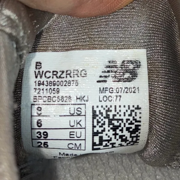 Size:8 New Balance Gray and Tan Women's Sneakers - Image 10