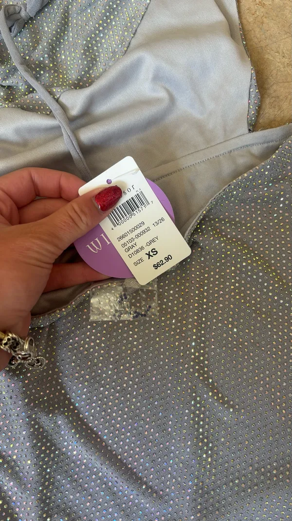Low cut silver windsor dress - Image 3