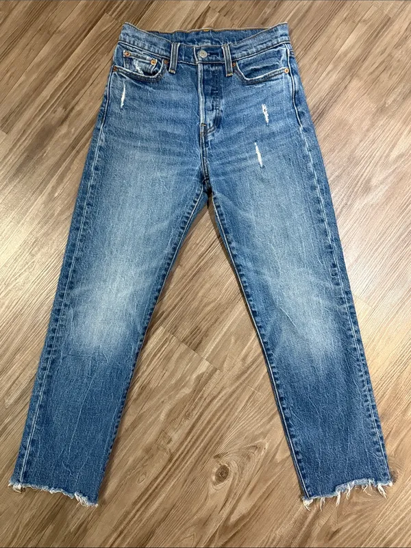 Levi’s Wedgie Straight Jeans 25 Lasting Impression Distressed Raw Hem $98 - Image 2