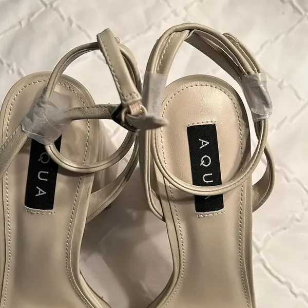 Aqua Bone/Cream Strappy Leather Sandals(Size 10M) - Image 7