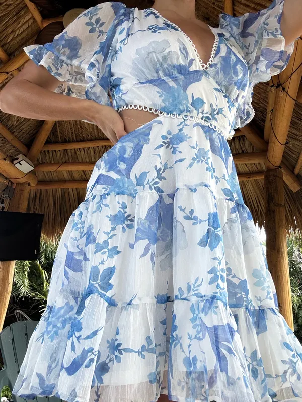 Hello Molly Flowy Blue & White Floral Dress - Image 4