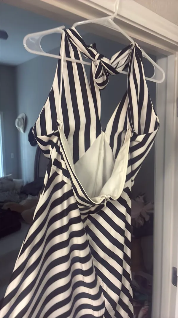 Satin blk and wht long express dress - Image 3